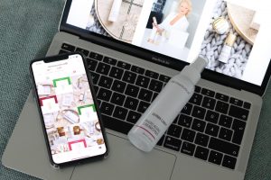 Achtung BLUE LIGHT! Eincremen vor dem Online-Shopping?
