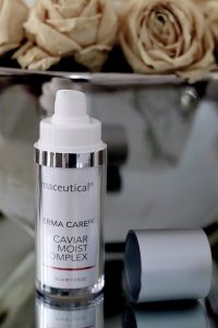 Pflege bei großporiger Haut von dermaceutical