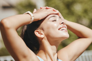 Im Sommer auf Balance der Hautbarriere achten